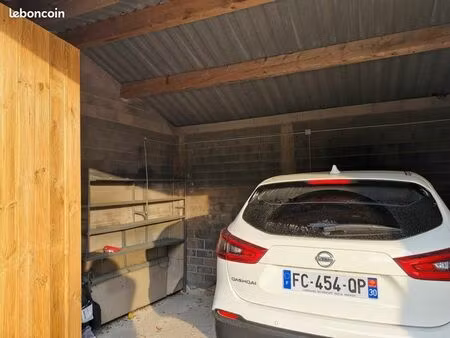 garage / espace de stockage à louer – villevieille