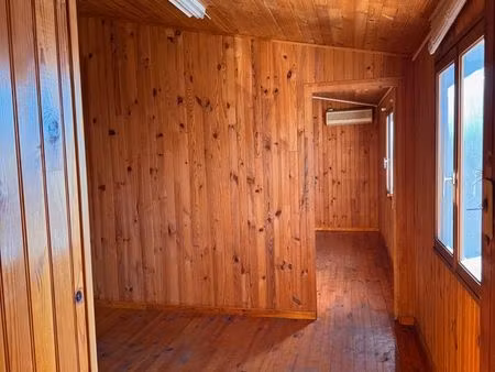 local commercial mixte bureaux climatisés /stockage + parking