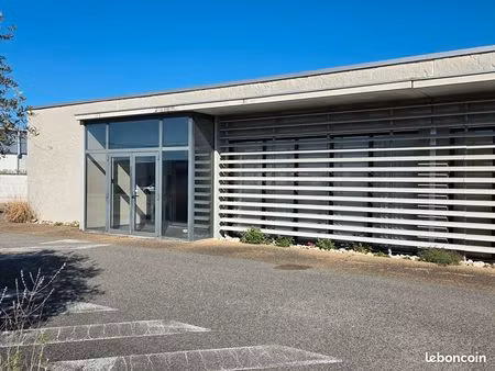local commercial 374 m² romans sur isere