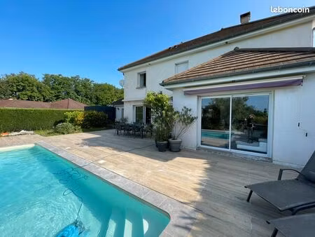 maison 5 chambres piscine