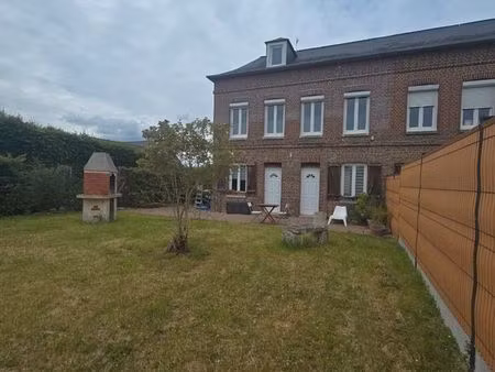 charmante maison meublée en brique avec jardin - la saussaye
