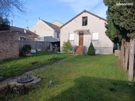 grand terrain 450m² avec maison 60m²
