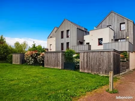 t3 en duplex dans résidence récente