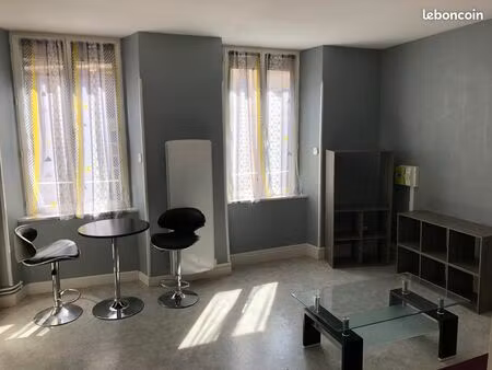 a louer studio meublé 35m2