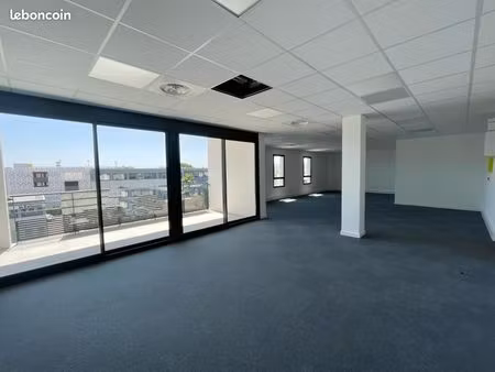bureaux 337 m²