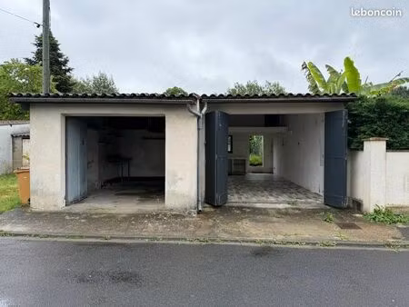 ? lot de 2 garages avec jardin – fort potentiel / investisseur