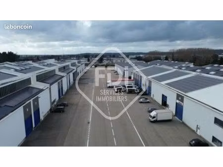 local d'activite 1226 m² nimes