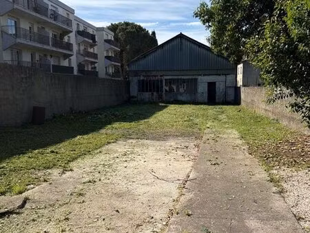 local commercial 800m2