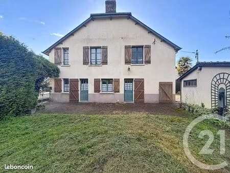 maison 8 pièces 148 m²