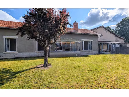 maison lezoux 100 m²  terrain et dépendances