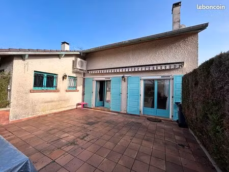 maison familiale 170m2 - 4 ch- grande pièce de vie - jardin -double garage - climatisée