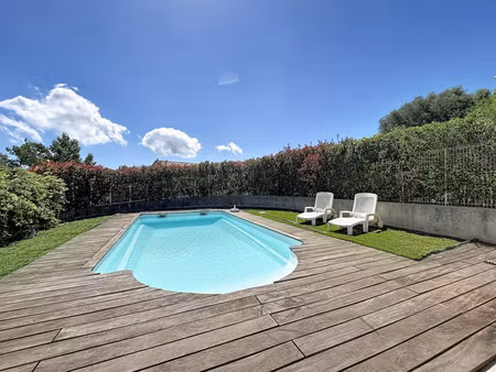 maison individuelle avec piscine et dépendance à afa