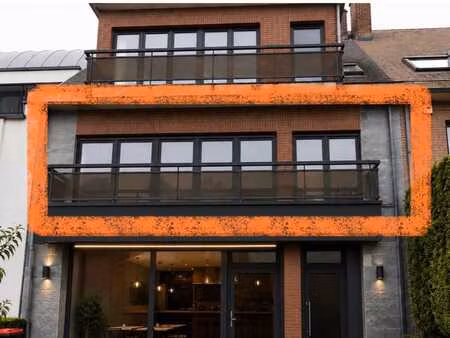 appartement 3 ch. à uccle avec balcon moderne