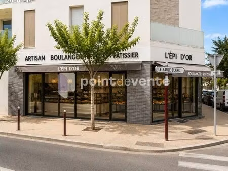 boulangerie/pâtisserie 114 m²