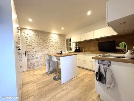 maison 7 pièces 220 m²