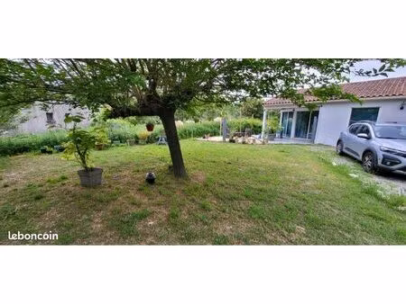 villa lumineuse vic le fesq 110 m2
