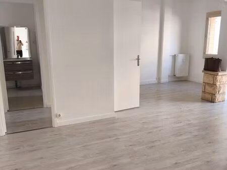 location t3 plein centre 670/m