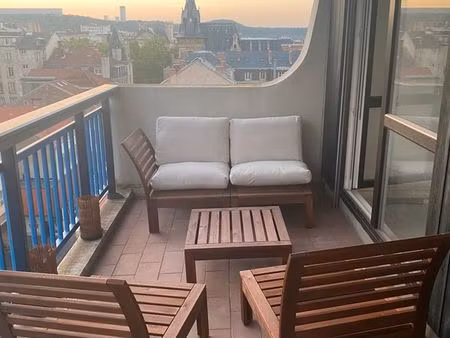 appartement en plein centre ville entièrement rénové