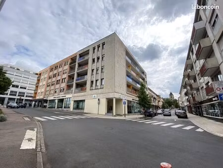 appartement 4 pièces 117 m²