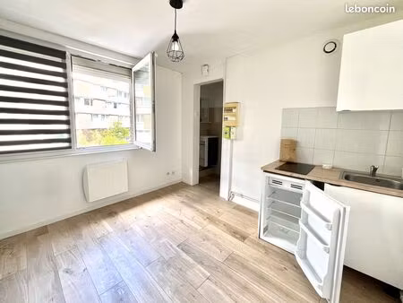 appartement 1 pièce 14 m²
