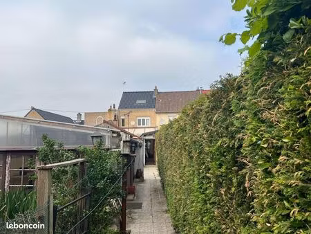 propriété 5 pièces 102 m²