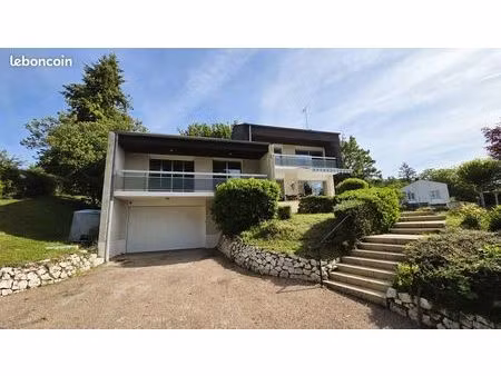 maison d’architecte 208 m² – grands volumes – vue dégagée – dpe c
