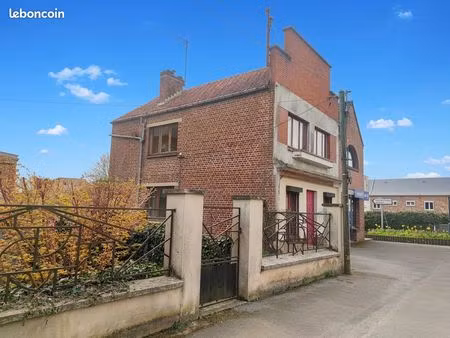 maison de ville avec beau terrain