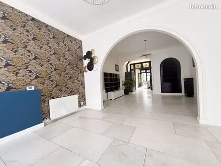 maison 5 pièces 178 m²