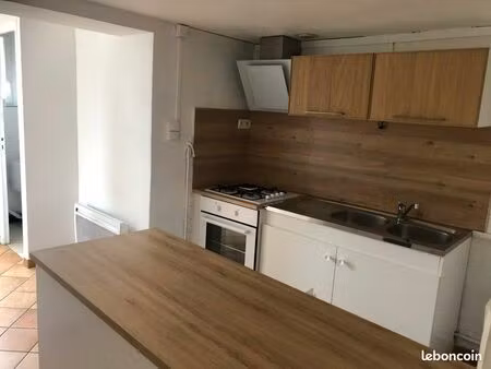 à louer petite maison avec jardin