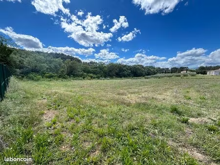 terrain constructible 1070m2