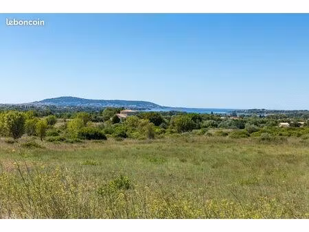 terrain 366 m² poussan
