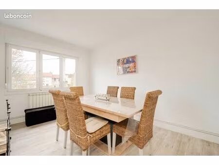 appartement t3/t4 lumineux de 76 m² – proche gare (nancy en 12 min) + garage