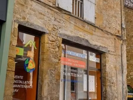 super locale commerciale a louer centre ville excideuil