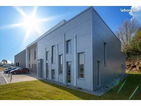 entrepôt 851 m² quimper