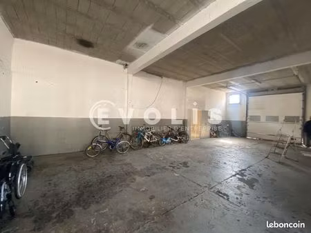 local d'activité 115 m²