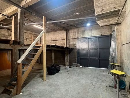 local professionnel / box de stockage / entrepôt / garage / stationnement / parking / arti
