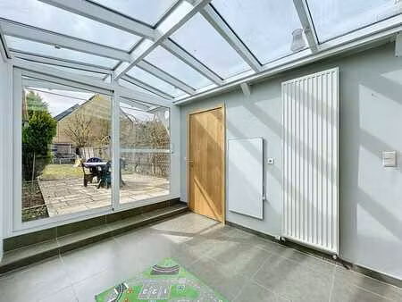 maison éco-énergétique - grand jardin (peb : b)