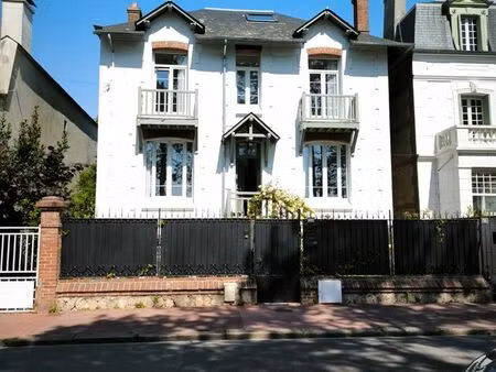 villa deauville plein sud face à l'hippodrome – 200m² rénovés – tout à pied