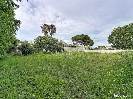terrain 500 m² saussan