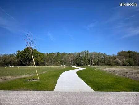terrain viabilisé 429 m2 tosse