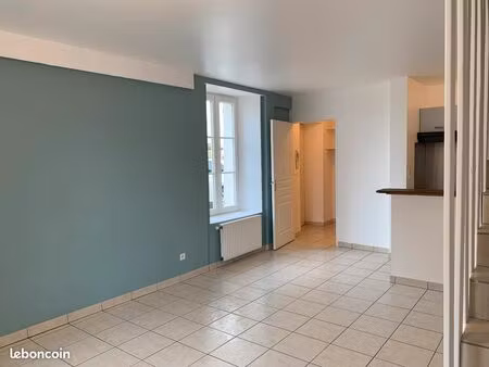 appartement f2 de 60m2 rénové à 2 pas du centre d’orléans