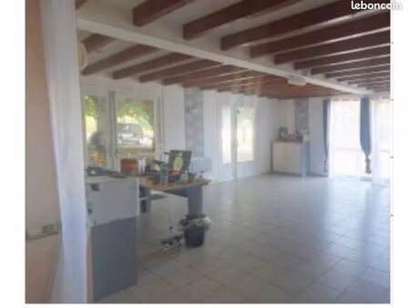 bâtiment commerciale à vendre ou à louer