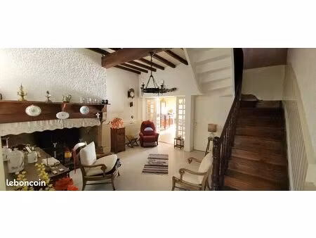 samadet maison de 1800 avec appartement  6 chambres  dépendances et jardin