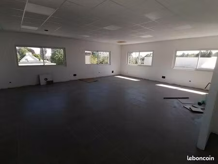 bureaux 90 m²