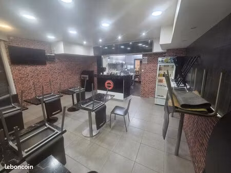 restaurant pizzeria
