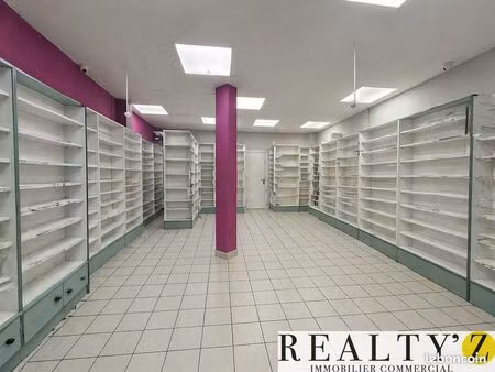 local commercial 56 m²