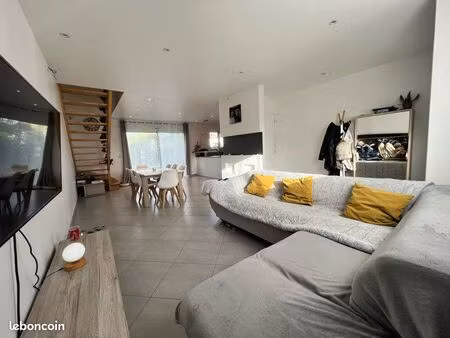 maison récente  cosy et prête à vivre