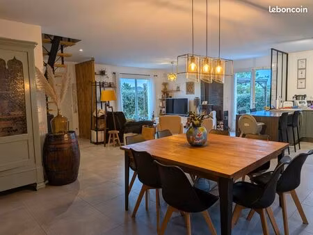 maison 5 pièces à sandillon