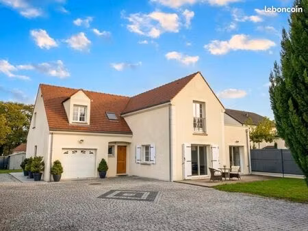 maison standing 8 pièces 174m2 à semoy