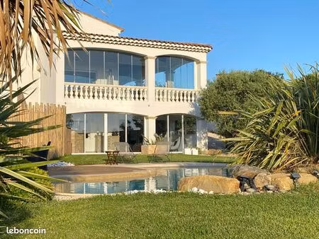 villa familiale  5 chambres  piscine